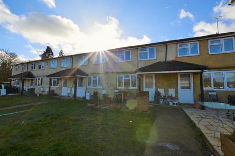 2 bedroom barn conversion to rent, Seven Hills Road, Iver
