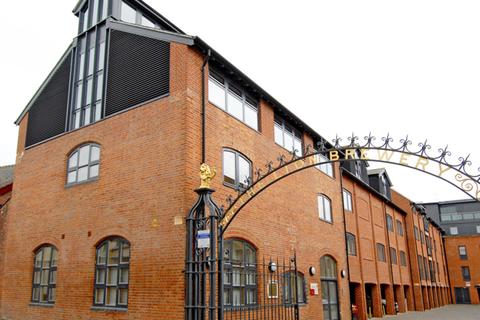 3 bedroom penthouse to rent - The Lion Brewery, St Thomas Street