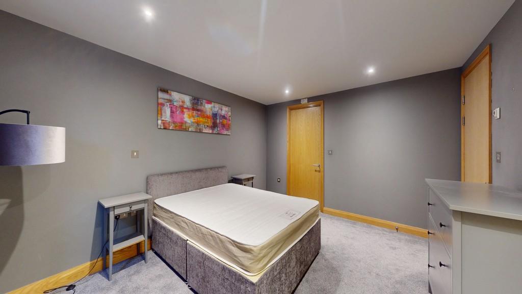 Bedroom 3 - angle 2