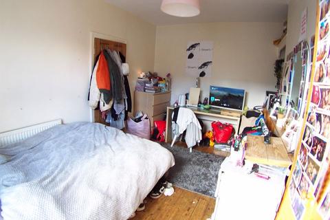 3 bedroom terraced house to rent, Pearson Terrace, Hyde Park, Leeds