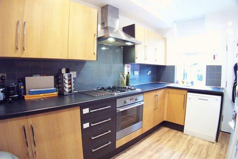 5 bedroom terraced house to rent, Norville Terrace, Headingley, Leeds