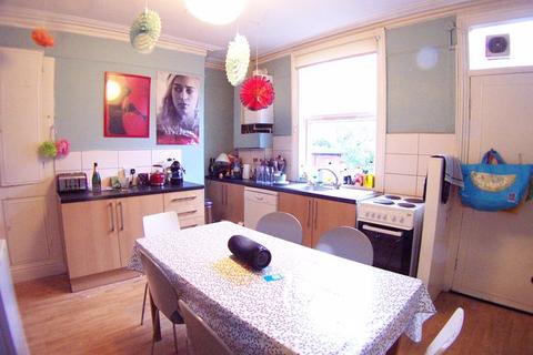 1 bedroom terraced house to rent, Ashville Terrace, Hyde Park, Leeds
