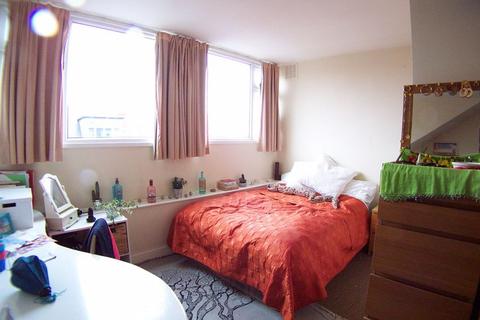 1 bedroom terraced house to rent, Ashville Terrace, Hyde Park, Leeds