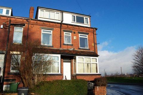 4 bedroom end of terrace house to rent, Talbot Mount, Burley, Leeds
