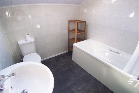 3 bedroom terraced house to rent, Granby Grove, Headingley, Leeds