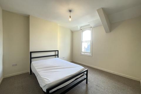 1 bedroom in a house share to rent, Ebrington Street, Plymouth