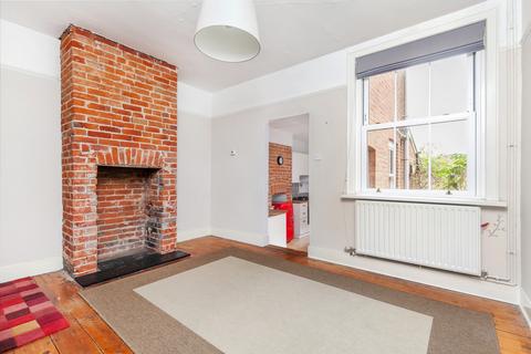 3 bedroom terraced house to rent, St. Catherines Road, Winchester, SO23