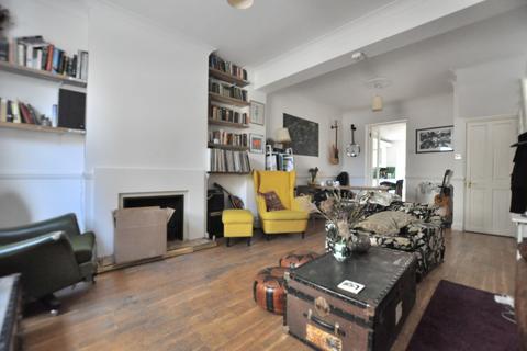4 bedroom detached house to rent, Gascoigne Place, London E2
