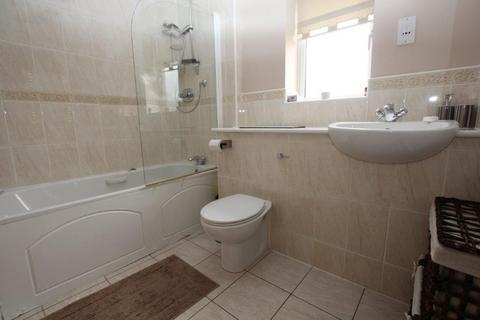 2 bedroom apartment to rent, Hopkinson Court, Chester