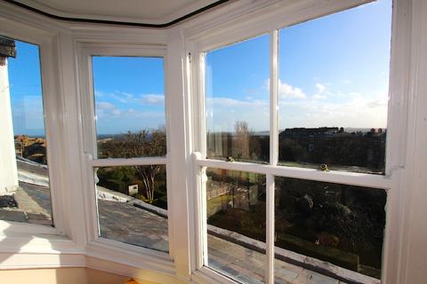 2 bedroom maisonette to rent, Bath Terrace, Tynemouth, NE30 4BL  *SEA VIEWS*