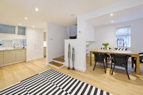 3 bedroom mews to rent, Hippodrome Mews, Notting Hill, London, W11