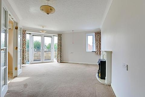 2 bedroom apartment for sale - Shardeloes Court, Newgate Street, Cottingham, East Yorkshire, HU16