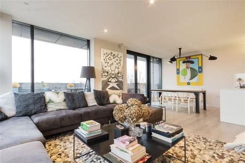 2 bedroom penthouse for sale, Amelia Street, Elephant and Castle, London, SE17