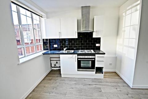 2 bedroom flat to rent - Northbrook Street, Newbury, RG14