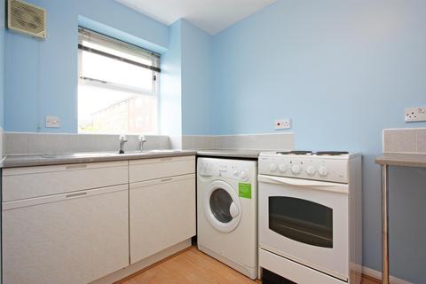 1 bedroom flat to rent, Molyneux Drive, Tooting Bec