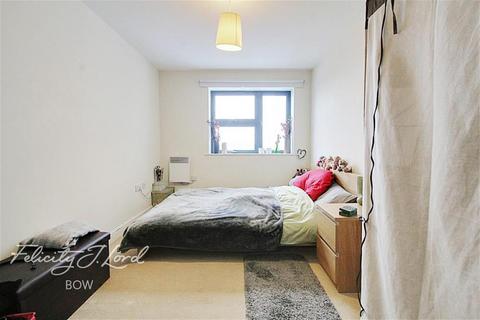 1 bedroom flat to rent, Maltings Close, E3