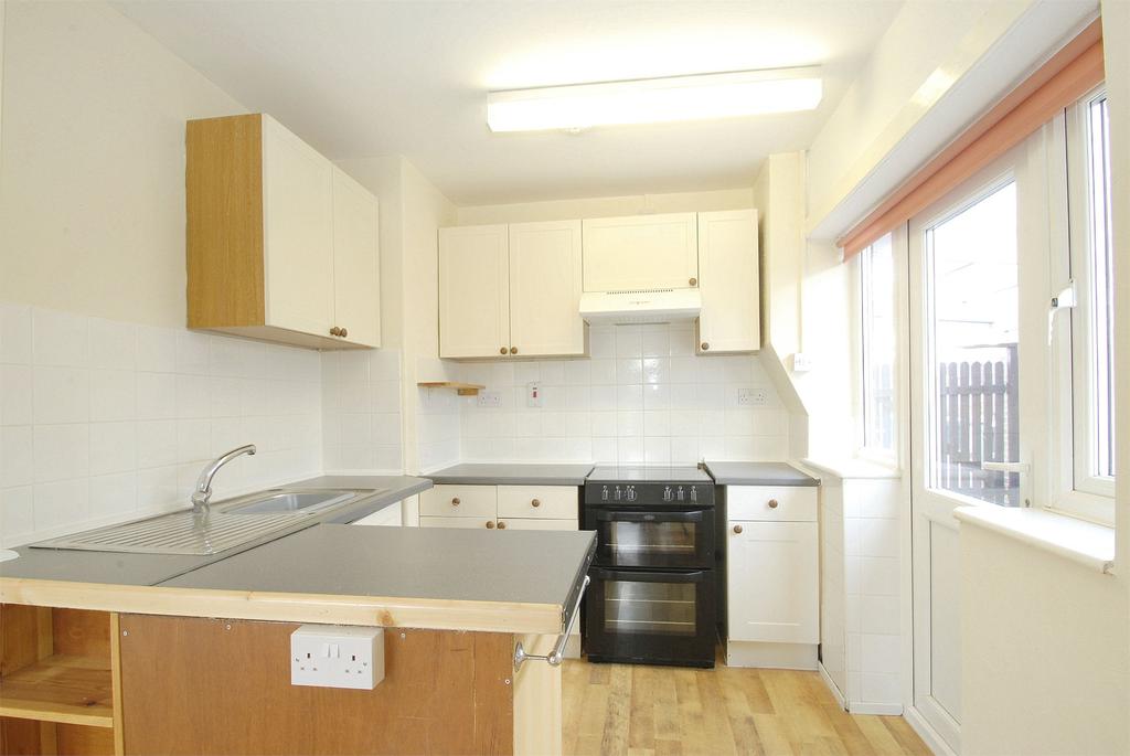 Hillview Drive, Hucclecote, Gloucester, GL3 2 bed bungalow £660 pcm