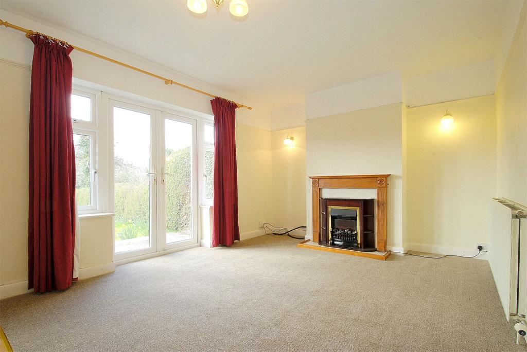 Hillview Drive, Hucclecote, Gloucester, GL3 2 bed bungalow £660 pcm