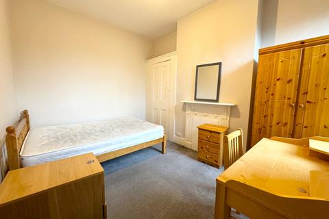 5 bedroom house share to rent, Falkland Road, Finsbury Park