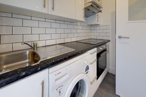 undefined, Falkland Road, Finsbury Park