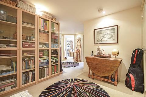 3 bedroom apartment to rent, The Oasthouse, Pinehurst South, Grange Road, Cambridge, CB3