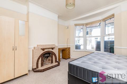 4 bedroom terraced house to rent, Windmill Street, Brighton