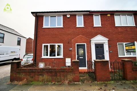 4 bedroom end of terrace house for sale, Church Street, Westhoughton, BL5