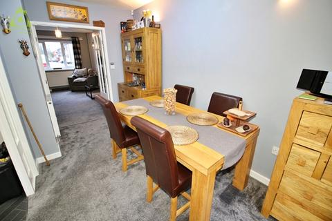 4 bedroom end of terrace house for sale, Church Street, Westhoughton, BL5