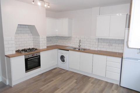 2 bedroom end of terrace house to rent, Montague Street, Beeston, NG9 1AL