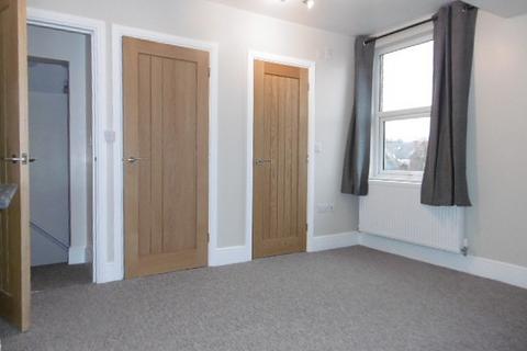 2 bedroom end of terrace house to rent, Montague Street, Beeston, NG9 1AL