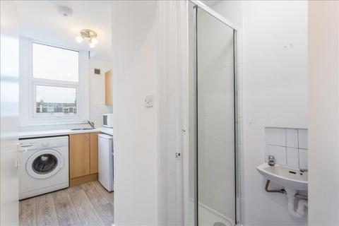 2 bedroom flat to rent, Goldhawk Road, Shepherds Bush, London, W12