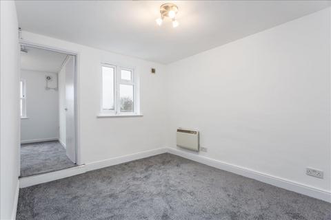2 bedroom flat to rent, Goldhawk Road, Shepherds Bush, London, W12