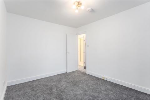 2 bedroom flat to rent, Goldhawk Road, Shepherds Bush, London, W12