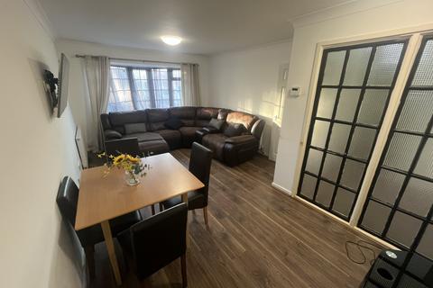2 bedroom apartment to rent, Arncliffe Road, Leeds, West Yorkshire, LS16