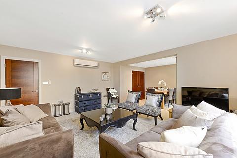 3 bedroom apartment to rent, St Johns Wood Park, London NW8