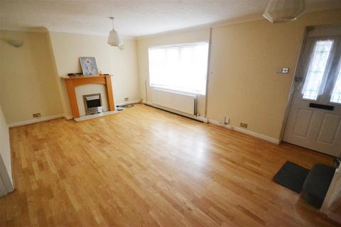 3 bedroom end of terrace house to rent, Longhouse Road, Chadwell St.Mary