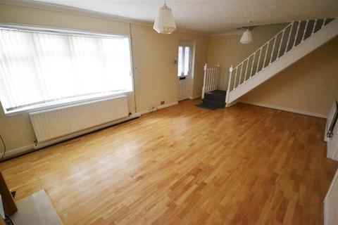 3 bedroom end of terrace house to rent, Longhouse Road, Chadwell St.Mary