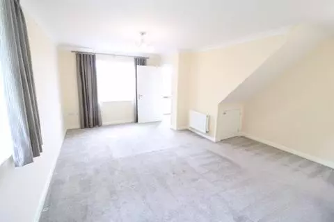 2 bedroom semi-detached house to rent - Vista 4