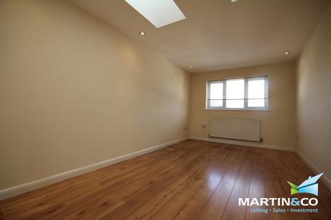 2 bedroom flat to rent - Anderson Court, Anderson Road, Bearwood, B66