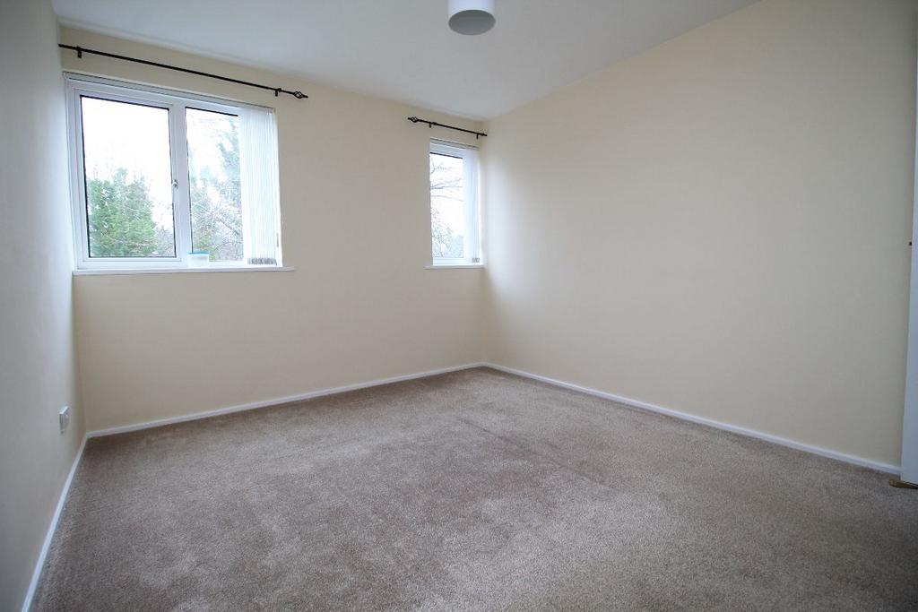 Main bedroom pic 2