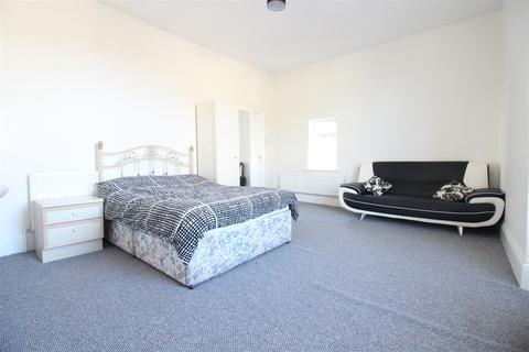 5 Bedroom Terraced House For Sale Adderbury Grove Hull 5 Bedroom Terraced House For Sale Adderbury Grove Hull