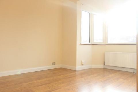 2 bedroom maisonette to rent, Harrow View, Harrow