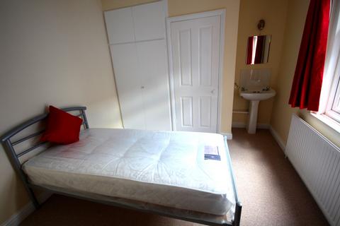 1 bedroom in a house share to rent, Bishop Street