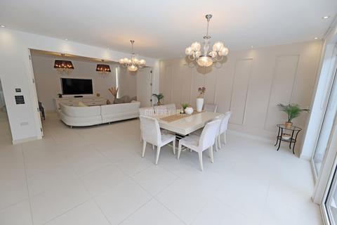 4 bedroom detached house to rent, Hendon  NW4
