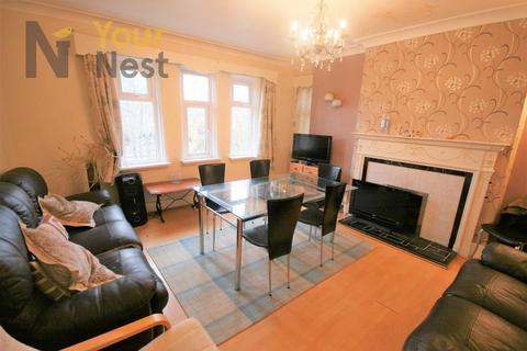 5 bedroom apartment to rent, Sefton Court, Headingley, Leeds, LS6 3PY