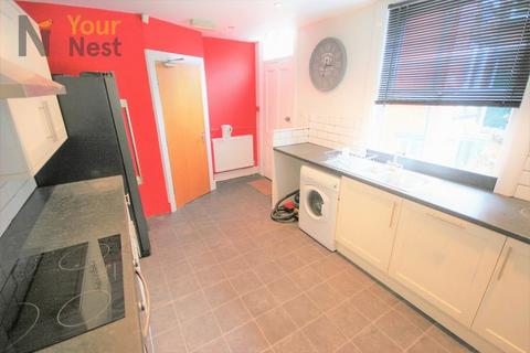 6 bedroom house to rent, Kirkstall Lane, Headingley, LS6 3DP