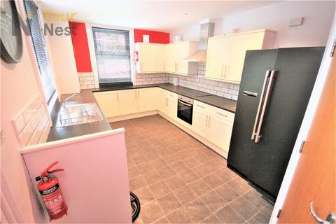 6 bedroom house to rent, Kirkstall Lane, Headingley, LS6 3DP