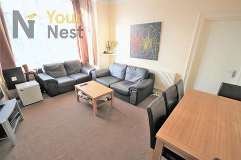 4 bedroom terraced house to rent, Knowle Road, Burley, Leeds, LS4 2JP