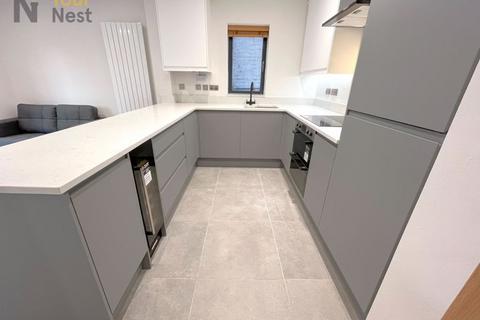 3 bedroom apartment to rent, Apartment 1, Derwentwater Terrace, Headingley, LS6 3JL