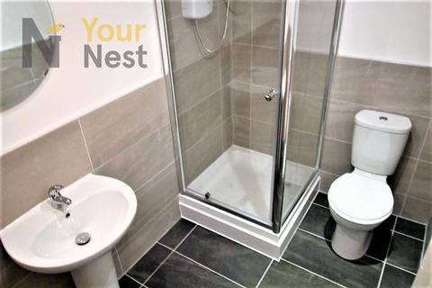 6 bedroom house to rent, Langdale Avenue, Headingley, LS6 3HA